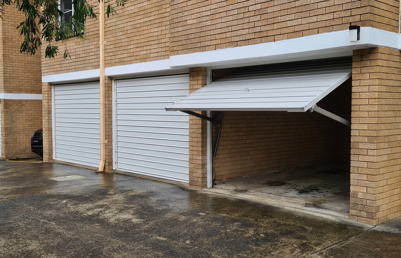 Single tilt doors